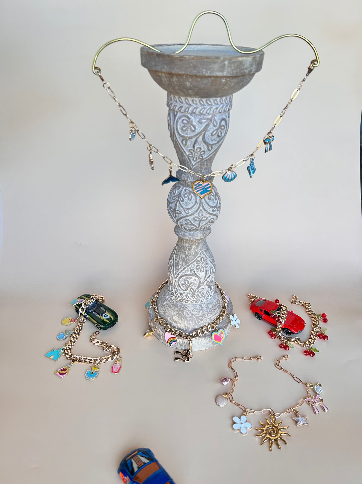 Rear view mirror hanging charms