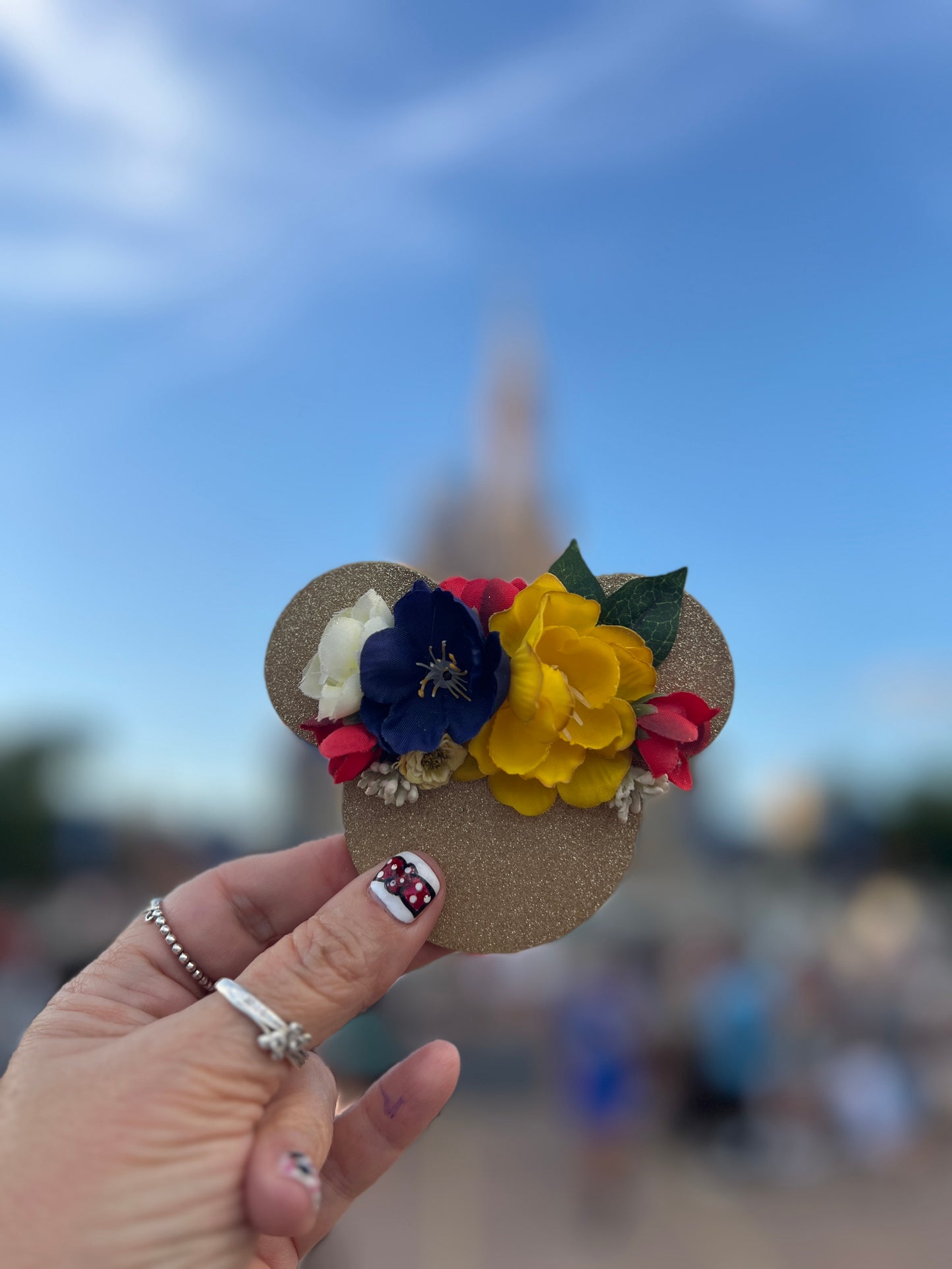 Mickey Floral magnet